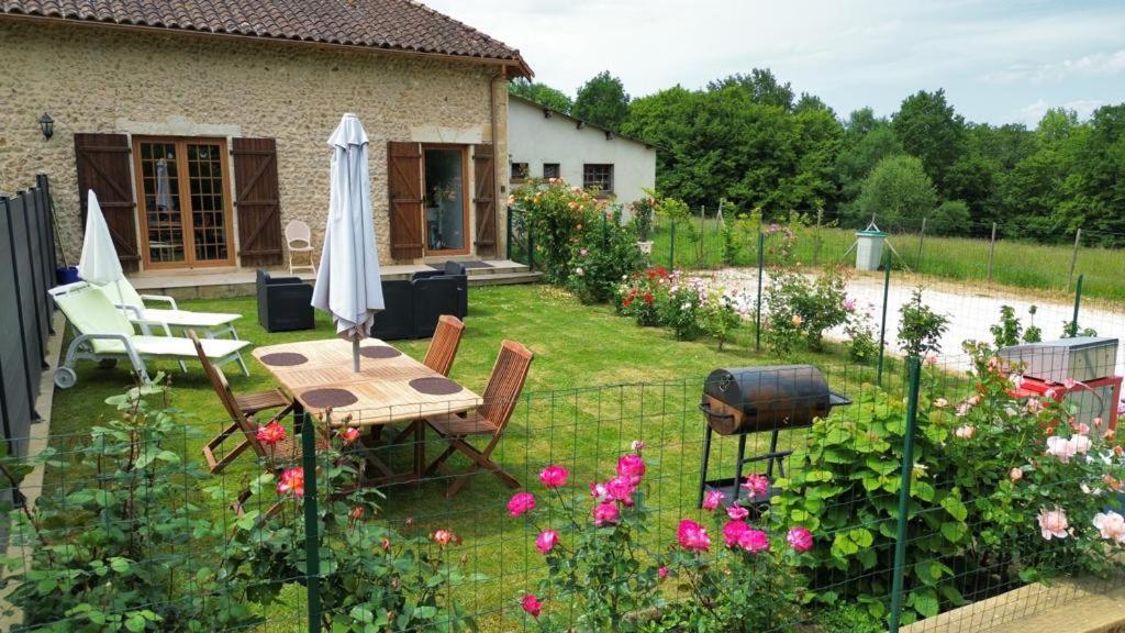 Apartamento Chez Lucia A 15Min De Perigueux A 6Km Autoroute A89 Eglise-Neuve-de-Vergt Exterior foto
